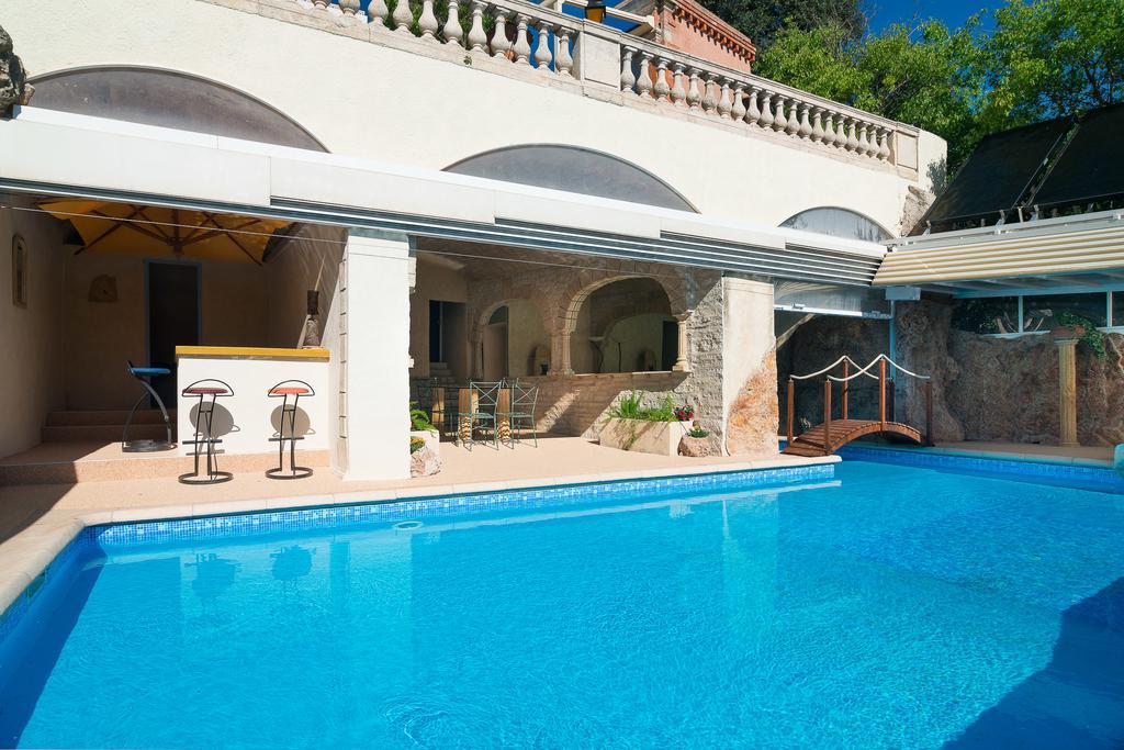 Le Logis Du Mas Bed & Breakfast
