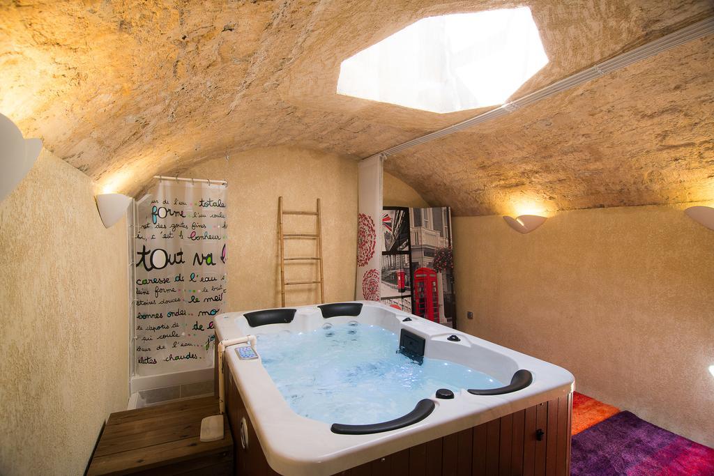 Bed & Breakfast Le Logis Du Mas 3*