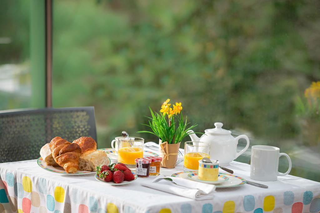 Le Logis Du Mas Bed & Breakfast 3*